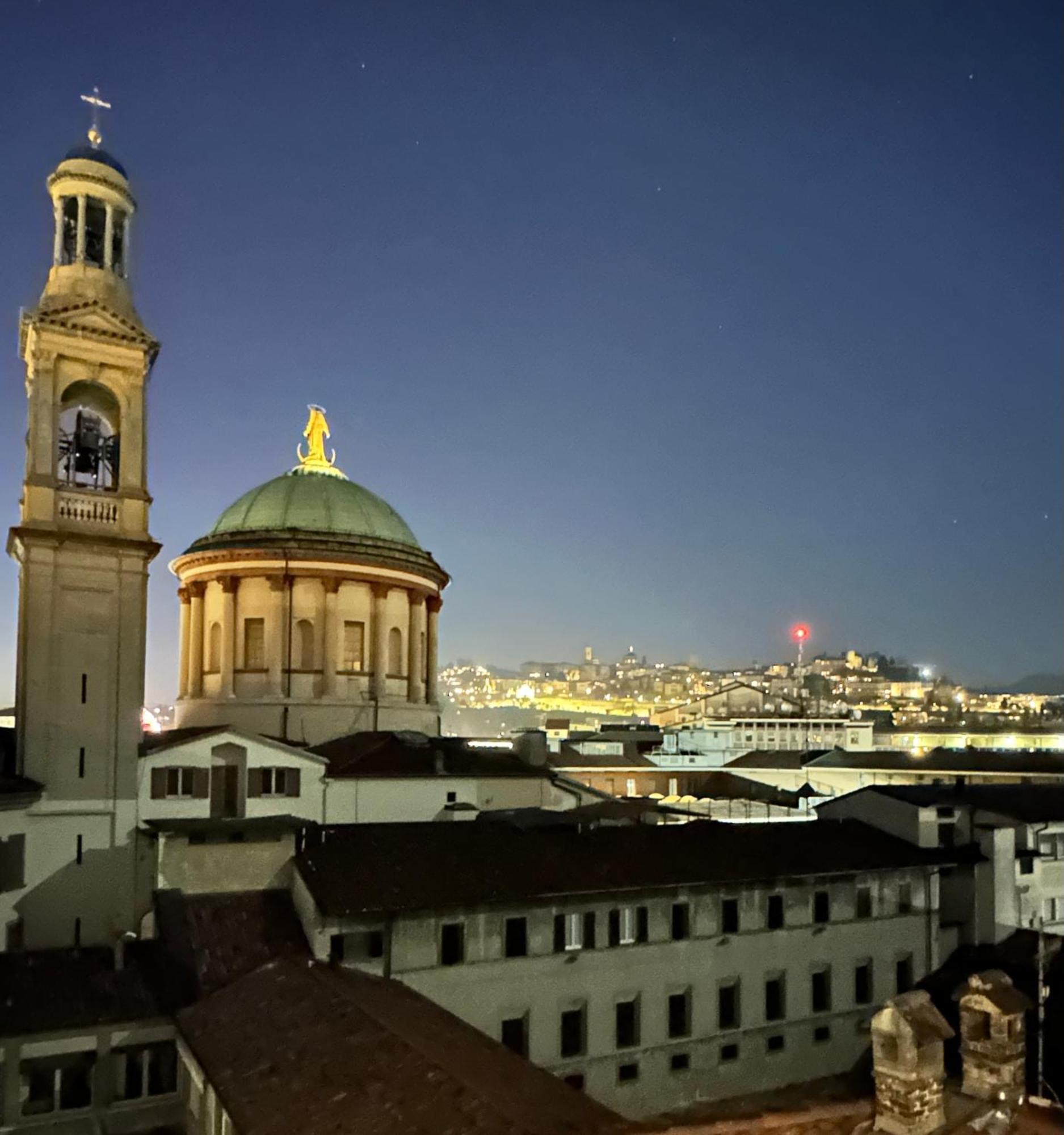 San Francesco Skyline Apartment Bergamo Exterior photo